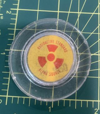 A C Gilbert U - 238 Atomic Energy Lab Radioactive Standard Alpha Source Badge