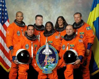 Space Shuttle Discovery Crew Sts - 116 Nasa 8x10 Photo