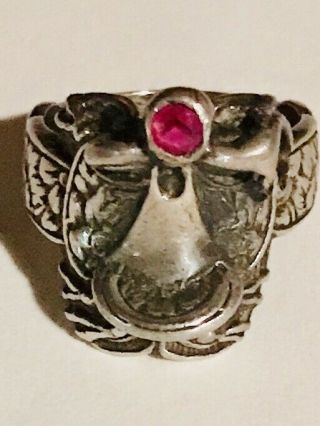 Vintage Sterling Silver Saddle Ring With Intricate Detail And Gemstone /sterling