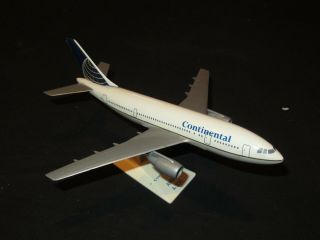 Continental Airlines Airbus A300 Aircraft Model 1:200 Scale Promo 9 1/2 "