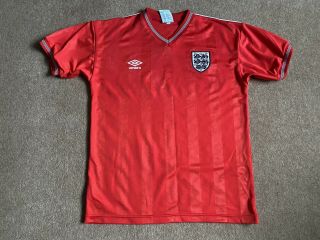 England Vintage 1986 Red Away Football Shirt Men’s Medium