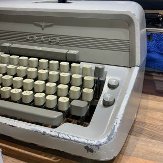 Vintage Typewriter Adler Universal Wide Carriage Desktop West Germany 3