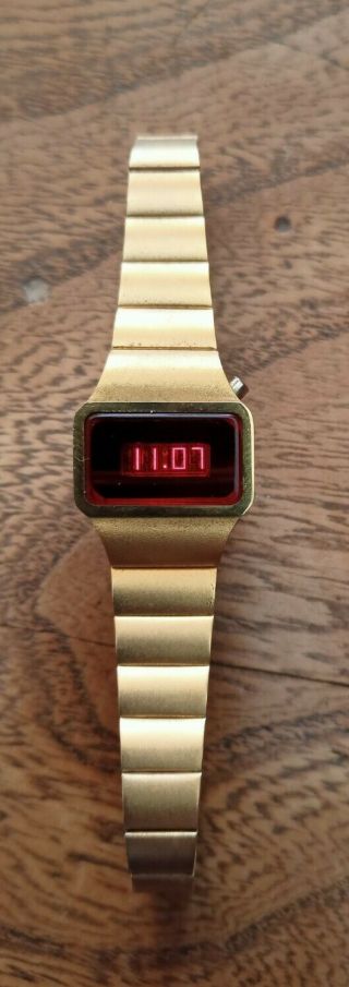 Vintage Retro Red Led Ladies Watch Gold Tone Strap And Case Vgc
