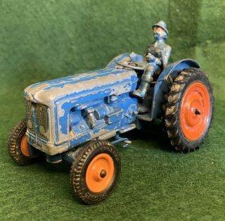 Britains Farm Vintage Fordson Major Tractor Like Ford 5000 With Plough
