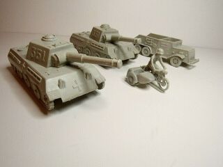 Marx Battleground / Desert Fox Playset Light Gray German Vehicle Set II 2