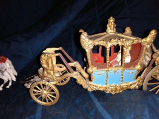 Vintage Britains Ltd Lead Royal Carriage King And Queen White Horse