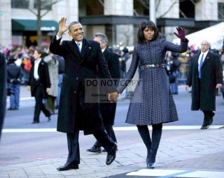 Barack Obama And Michelle During 2013 Inauguration Parade - 8x10 Photo (mw472)