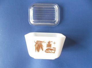 Pyrex Vintage Early American Pattern 1 1/2 Cup Refrigerator Dish & Lid - - 501b