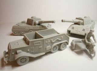 Marx Battleground / Desert Fox Playset Light Gray German Vehicle Set