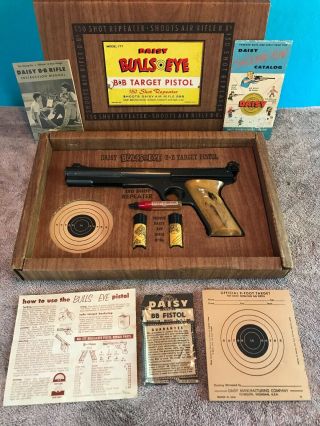 1957 Daisy Model 177 Bullseye Bulls Eye Target Pistol Complete,  More