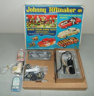 Nos 2 - Topper Toys Vtg Johnny Toymaker " Starter Set " Car Maker Playset