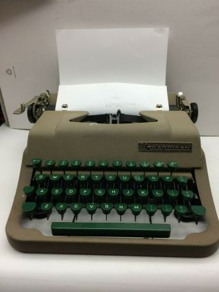 Vintage Underwood Leader Typewriter With Green Case & Keys