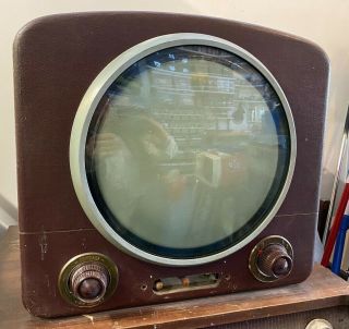 Rare Vintage Port Hole Style Television - Raytheon M - 1106 - I 