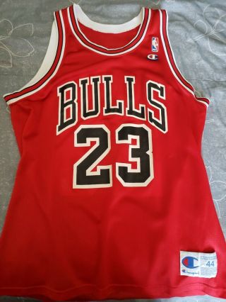 Vintage Chicago Bulls 23 Michael Jordan Champion Jersey Size 44