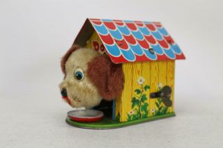 Vintage Tin Wind Up Puppy Moving Head Squeaks Kennel Made In Japan Collectors