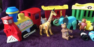 Vintage Fisher Price Play Family Circus Train 991 With Figures Animals 2