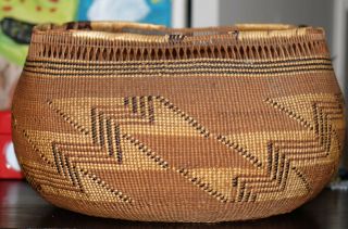 Large Native American Indian Basket: Klamath River,  Yakut,  Karuk,  Hupa