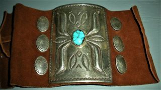 c.  1950 - 60S NAVAJO KETOH BOW GUARD TURQUOISE STERLING SILVER REPOUSSE STAMPS vafo 2