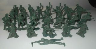 Vintage 1960s Marx Army Battleground Play Set Flat Dark Green 54mm U.  S.  Soldiers