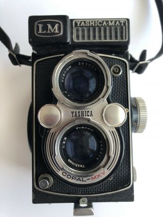 Vintage Yashica - Mat Lm Twin Lens Reflex Camera With Copal Mxv Shutter & Case