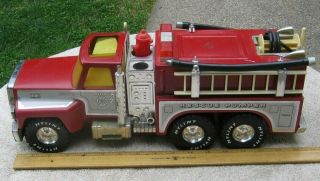 Vintage Nylint Pressed Steel Red Fire Rescue Pumper Truck District 2 Stock A