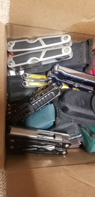 25 Pounds Tsa Confiscated Multi - Tools Various Knives Treasure Hunt Grab Bag Box
