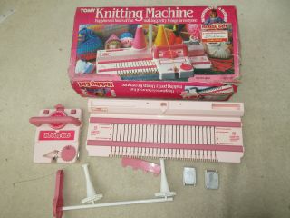 Hobby Girl Vintage Tomy Real Knitting Machine Age 8,  1980s Boxed