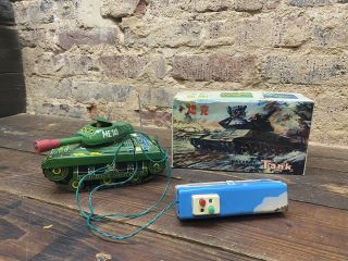 Vintage Me - 749 Tank Tin Toy Remote Control Military Vehicle Rare Box