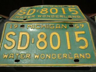 Vintage 1959 Michigan License Plates Pair Sd - 8015 Green & Yellow
