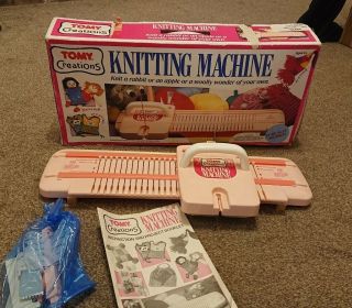 Vintage Tomy Real Knitting Machine 2708 Hobby Girl Age 8,  C 1980 