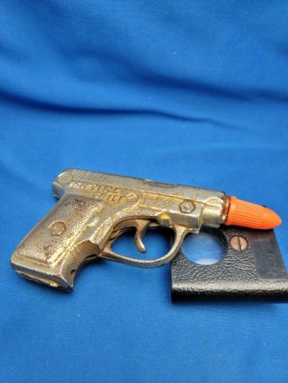 Great Old Cast Iron " Jr.  Police Chief " Toy Cap Gun By Kenton C.  1938