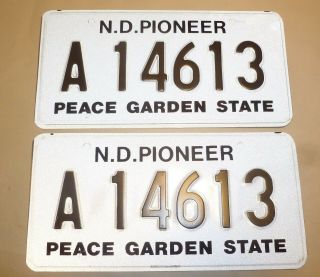 North Dakota Pioneer License Plate - Peace Garden State