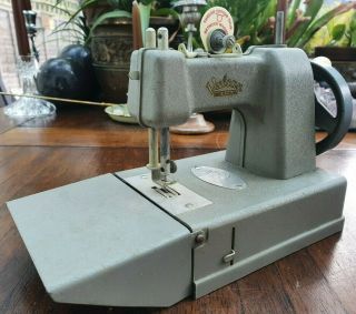 Old Toy Valcan Made In England Sewing Machine Childrens Mechanical Hand