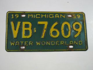 Vintage 1959 Michigan License Plate Green Yellow Vb7609 Water Wonderland