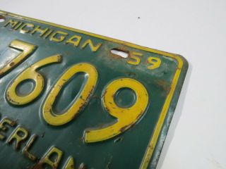 Vintage 1959 Michigan License Plate Green Yellow VB7609 Water Wonderland 3