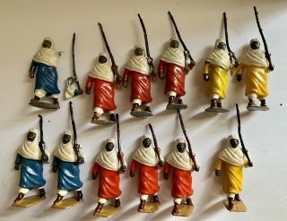 Set Of 12 Vintage,  Britains Arab Of The Desert With Moving Arm