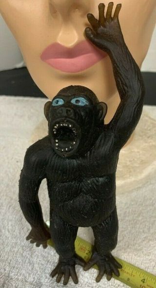 Vintage Oily Jiggler Wiggler King Kong Hong Doll Toy Blue Eyes Figure Gorilla