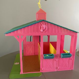 Vintage Rare Tim Mee Toy Co.  Horse Stable Pink And Green