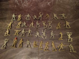 Vintage Plat.  Green Military Army Men Toy Soldier Figurines - Marx Timmee Toys ?