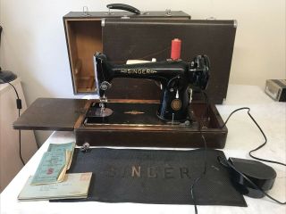 Vintage Singer 201k Electric Sewing Machine With Hard Case