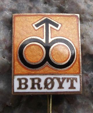 Vintage Broyt Digger Excavator Construction Machinery Engineering Pin Badge