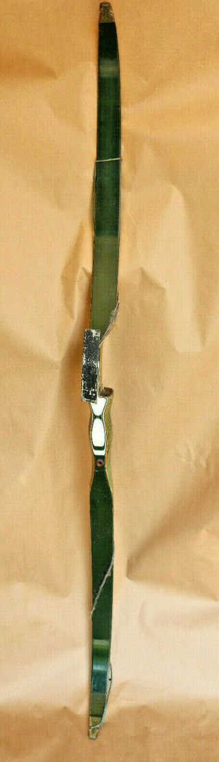 Vintage Bear Glass - Powered Kodiak Magnum Bow,  52 Inch Amo,  50 Draw Weight