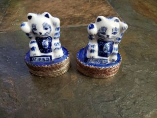 Pair Maneki Neko Beckoning Cat Pottery Blue And White Porcelain Good Luck Japan