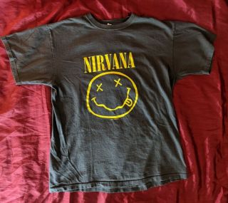 Nirvana 1992 Smiley Face Logo Nevermind T - Shirt Gray Size Large Vintage