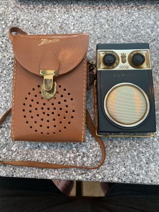 Vintage Zenith Royal 500 Deluxe Transistor Radio With Case.  Great