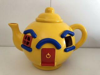 Vintage Bluebird Big Yellow Teapot Toy House 1981 Playset 80’s Retro