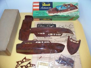Vintage 1953 Revell Chris Craft Flying Bridge Cruiser Model Boat
