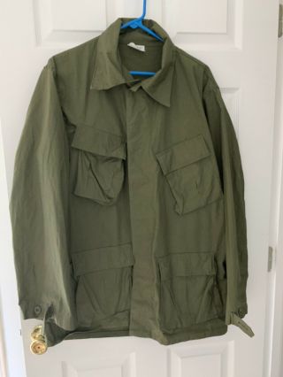 Vtg.  Vietnam Era Us Army Cotton Poplin Uniform Jacket Shirt Size Large Long