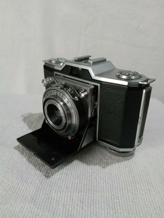Vtg Zeiss Ikon - Ikonta Camera With Case - 1:3.  5 F=45mm - Novar Anastigmat