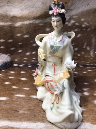 Antique Vintage Asian Japanese Geisha Porcelain Statue Figurine,  9”1/2 T,  9” L,  4”w